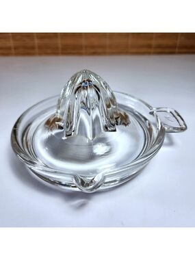 Dominion Small Clear Glass Juicer Reamer Flat Thumb Rest Citrus L14 Vintage